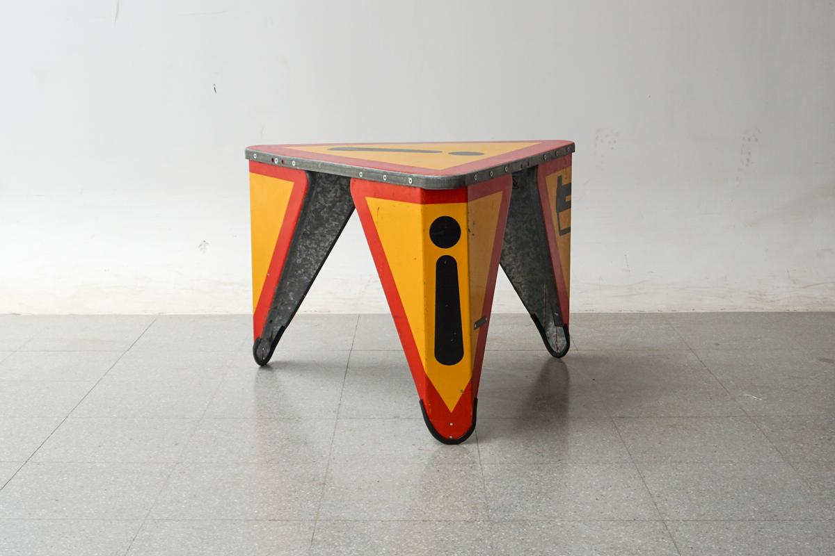 Mesa Advertencia