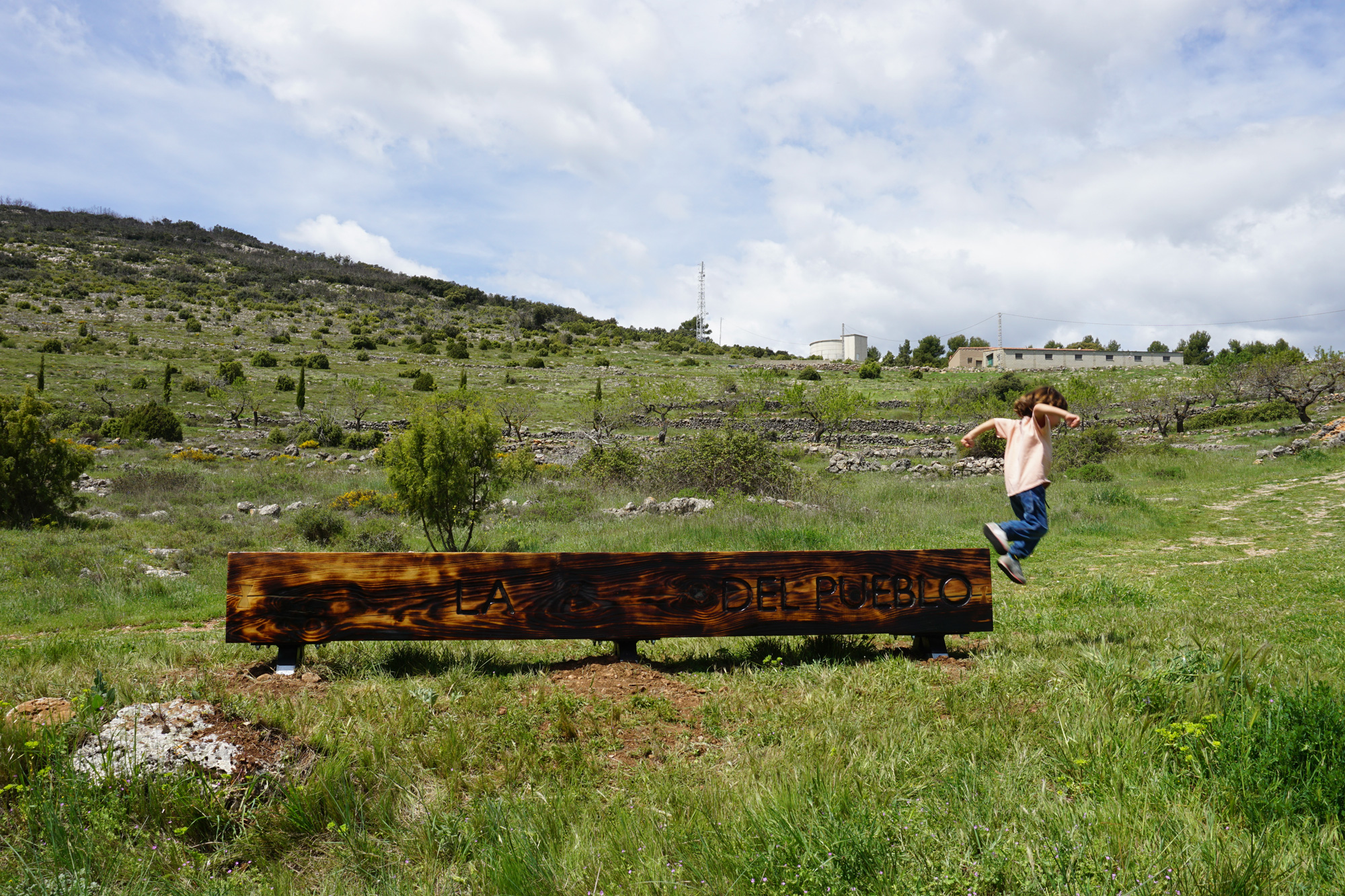 La _____ del pueblo en Confluències, Intervenciones artísticas en el medio rural del IVAM