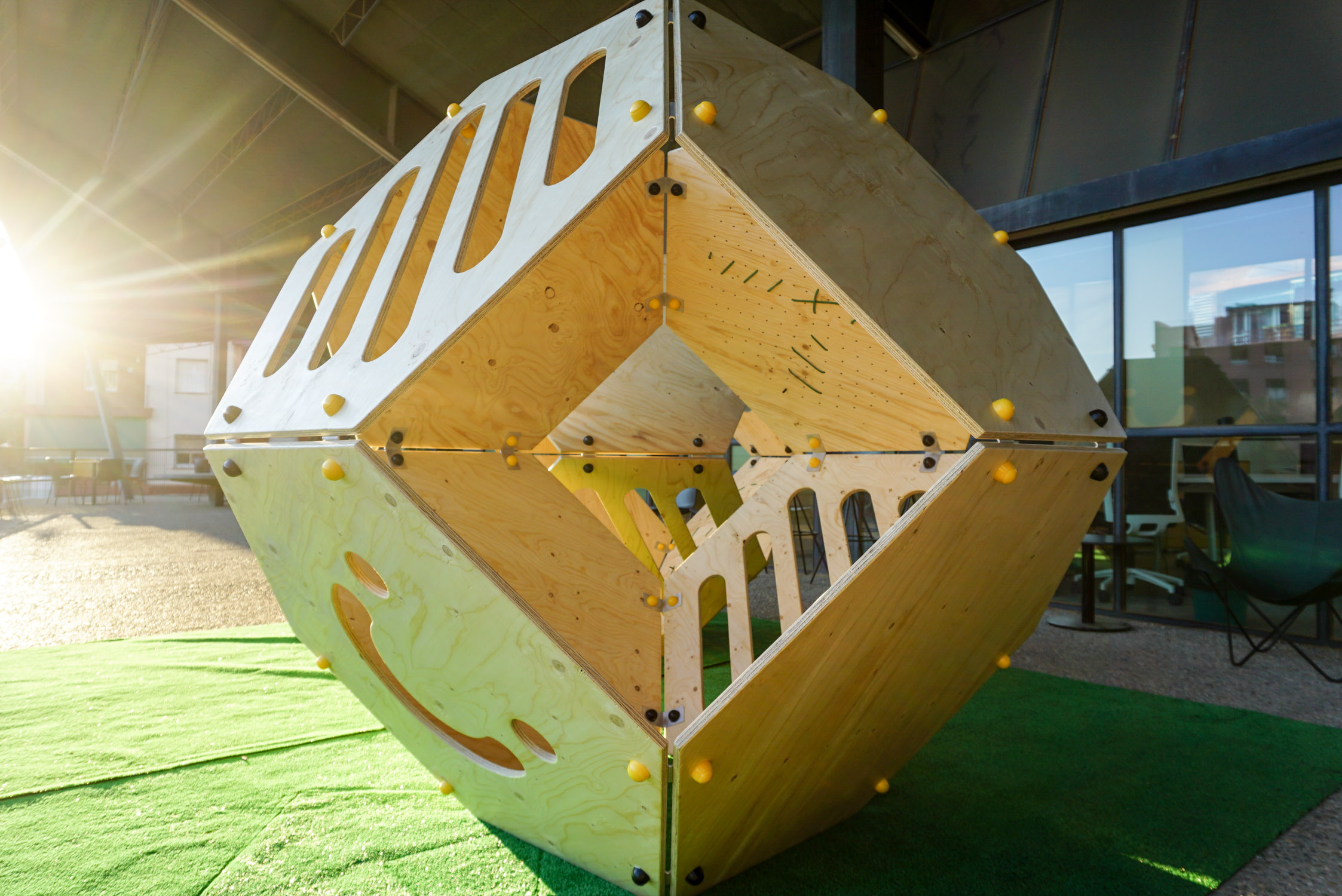 Playground Tetradecaedron para Canodrom, Barcelona