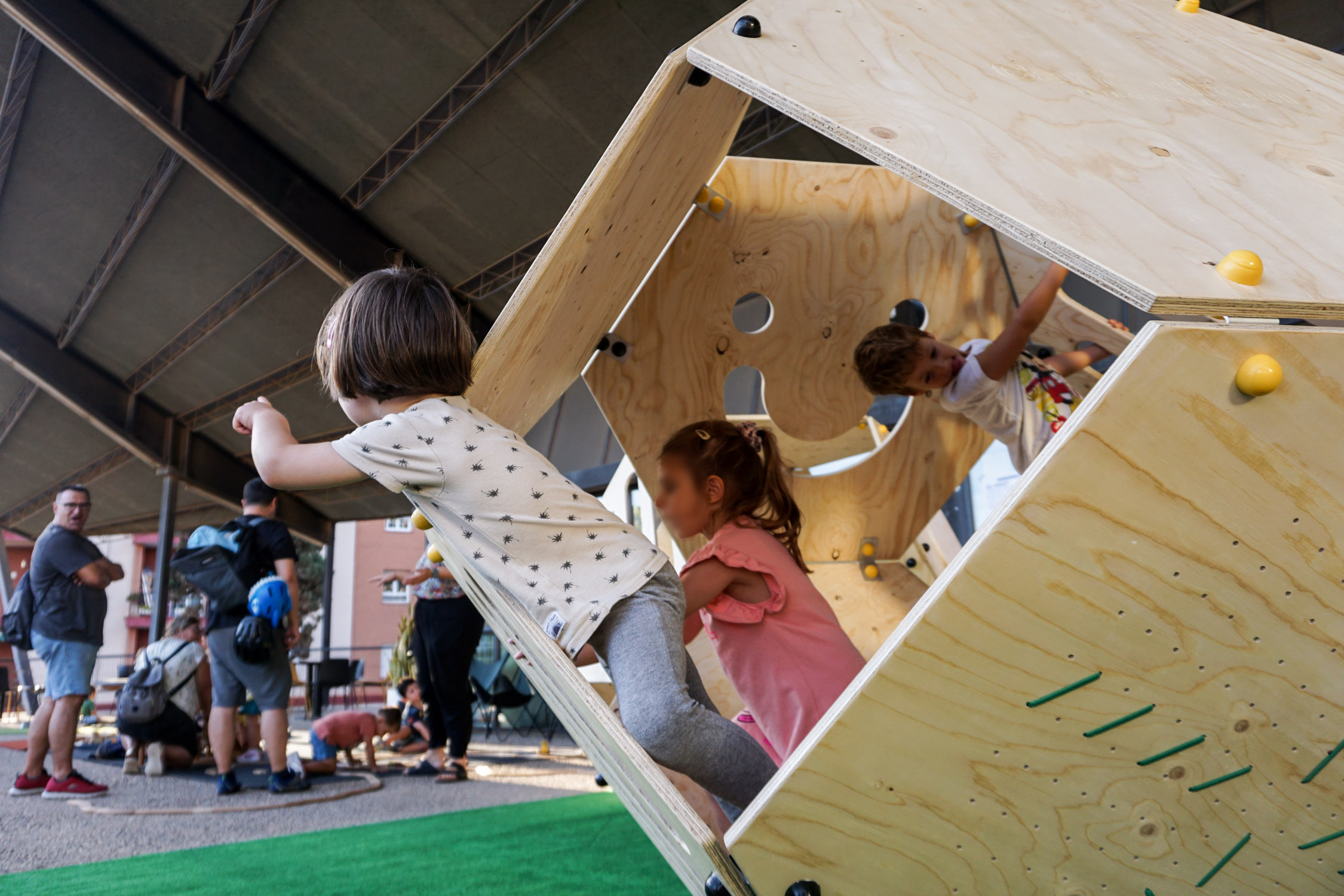 Playground Tetradecaedron para Canodrom, Barcelona